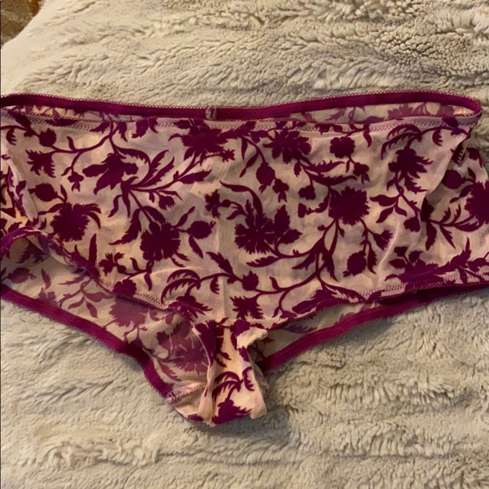 Victoria Secret Luxury Velvet Shortie Sz M